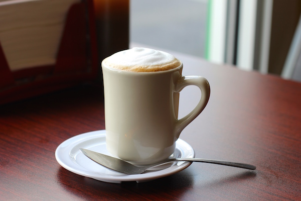 Cafe con leche (Cuban coffee with hot milk).