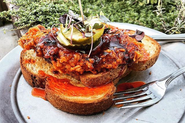 Bluetop's Hot chicken sandwich