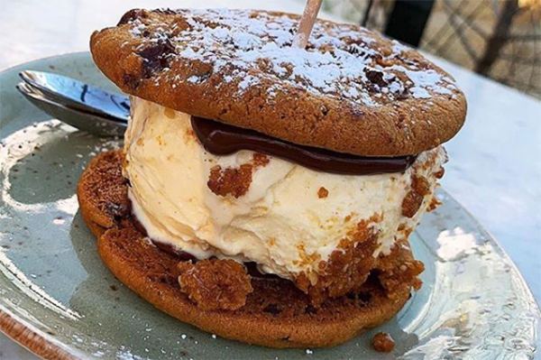 Nutella Cookie Sandwich im Public School Restaurant