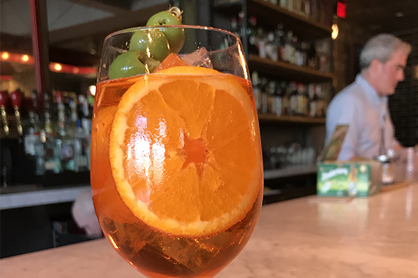 Nina & Rafi - Aperol Spritz