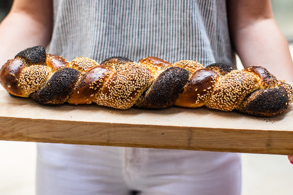 Aziza - Challah Bread | Photo: Facebook/azizarestaurantatl