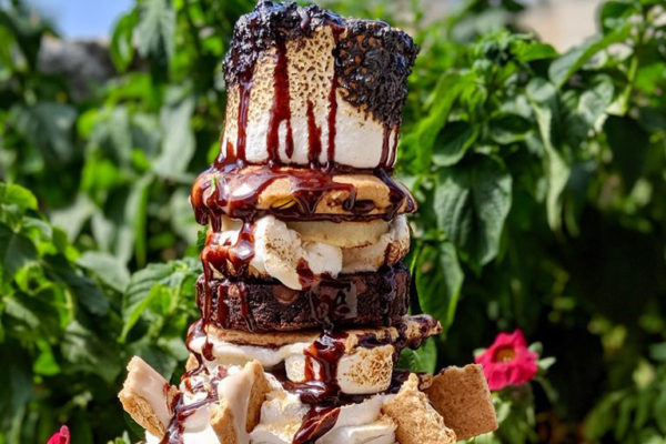 Cheesecaked - S'mores Milkshake | Photo: Facebook/cheesecaked