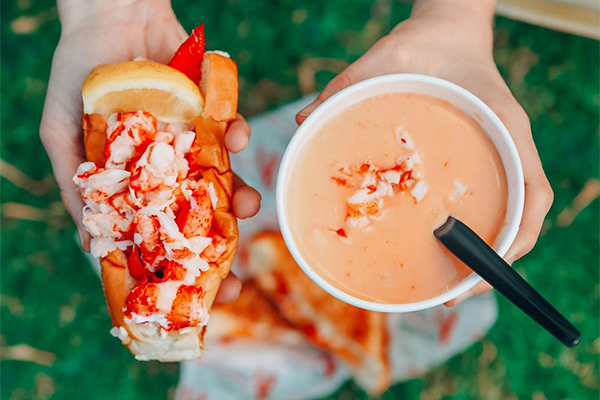 Cousin's Maine Lobster | Photo: Facebook/cousinsmainelobster