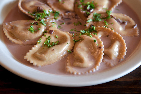 FIGO - Ravioli with beef liver and fava beans tossed in a “nice Chianti” sauce | Photo: Facebook/FIGOpasta
