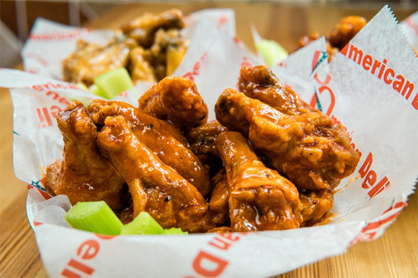 American Deli - Wings | Photo: Facebook/americandeli1