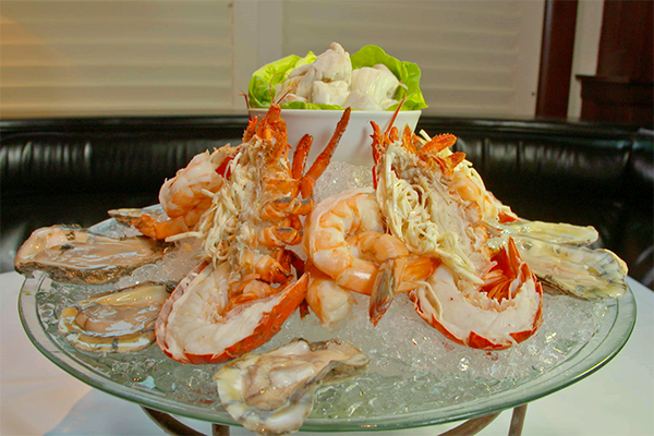 https://www.atlantaeats.com/wp-content/uploads/2020/03/chops-shellfish-tower.png