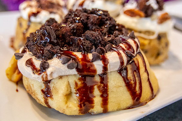 Cinnaholic - Cookie Monster Cinnamon Roll