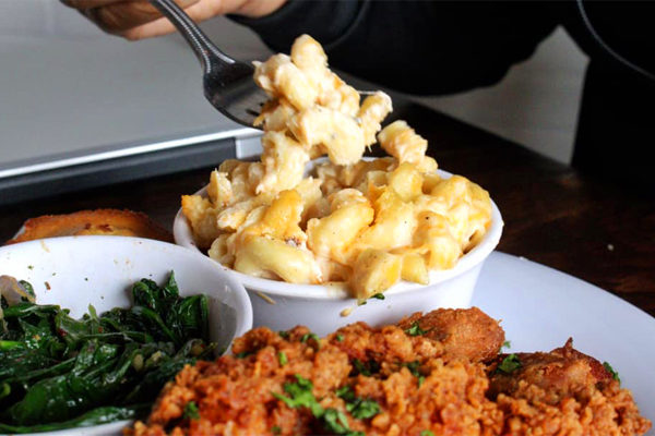 Old Lady Gang - Mac & Cheese | Photo: Facebook/oldladygang