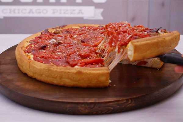 Rosati's Pizza - Deep Dish Pizza | Photo: Facebook/rosatispizzachicago