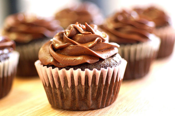 Sally's Bakery - Chocolate Cupcakes | Photo: http://sallysglutenfreebakery.com/