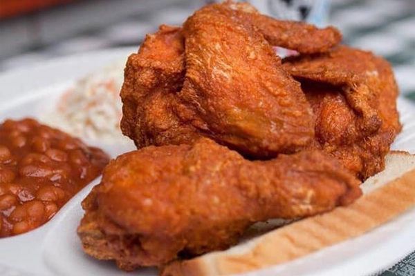 Gus' World Famous Fried Chicken - Three Piece Fried Chicken | Photo: Facebook/GusFriedChickenAtlanta