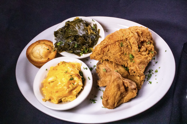 Paschal's Restaurant - Fried Chicken and Sides | Photo: paschalsatlanta.com