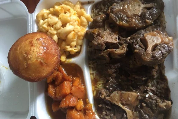 Big Daddy's Kitchen - Oxtails | Photo: Facebook/bigdaddysatl