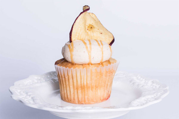 Cami Cakes - Caramel Apple Cupcake | Photo: camicakes.com
