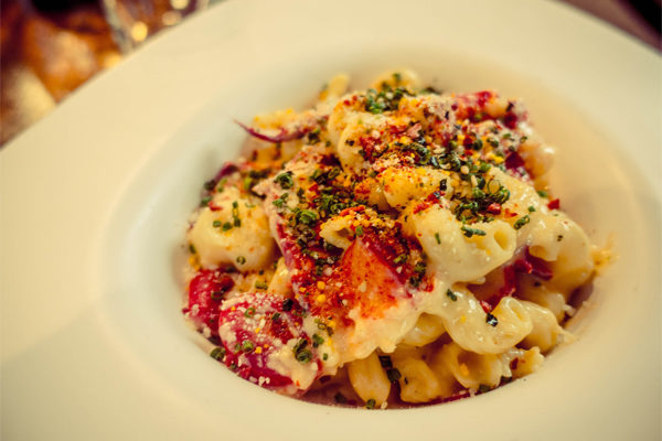 Girl Diver - Lobster Mac & Cheese | Photo: Facebook/girldiveratlanta