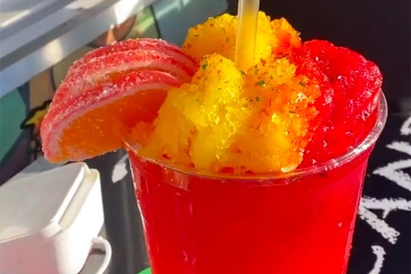 Candy World Drinks 'N Treats - Peach Slush | Photo: Instagram/candyworlddrinksntreats