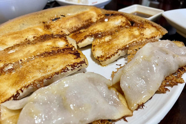 Lan Zhou Ramen - Pan Fried Dumplings | Photo: Yelp