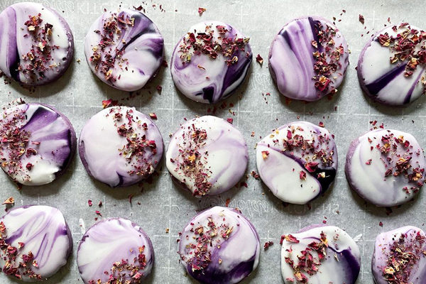 Three Lola's Bake Shop - Ube Shortbread Cookies | Photo: 