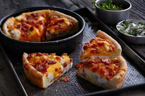 Uno Pizzeria & Grill - Pizza Skins | Photo: Facebook.com/unodenver