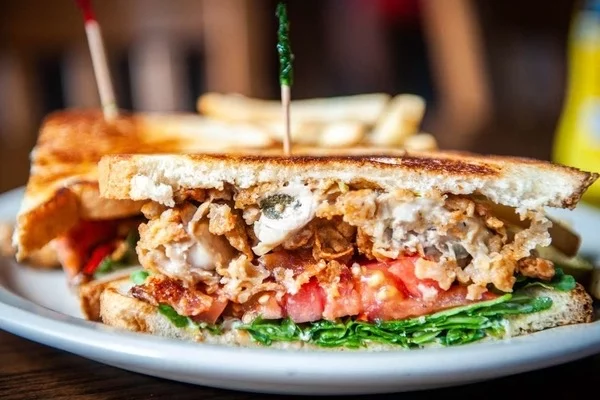 Universal Joint- Chicken sandwich | Photo: Ujlawrenceville.com