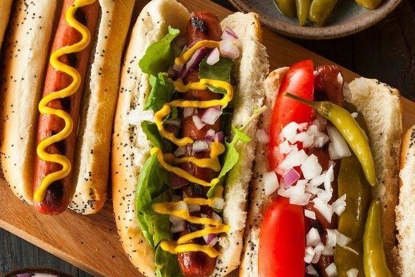 Dog Days Hot Dogs and Burgers- Hot dogs | Photo: Restaurantguru.com
