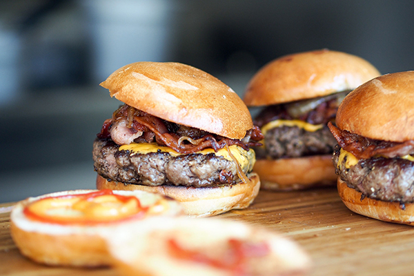 Burgers | Photo: threerosestavern.com