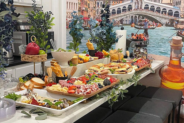 A catering spread from Tablas Gourmet Catering.