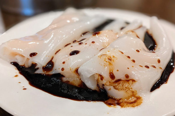 Oriental Pearl - Steamed Rice Noodles | Photo: Yelp