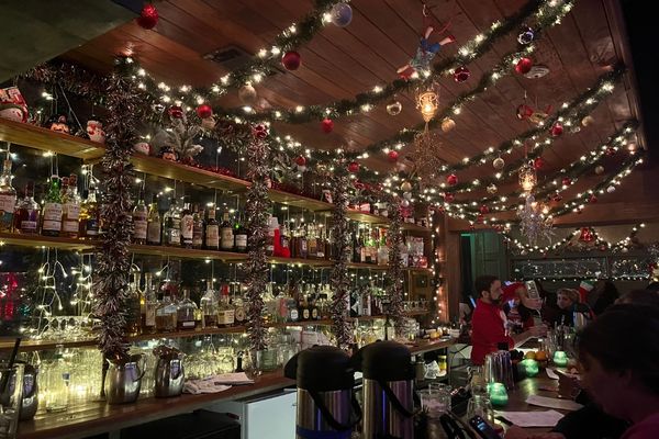 blind pig holiday bar