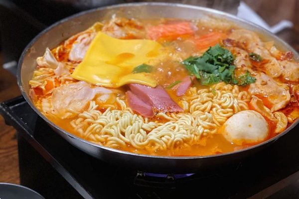 Pop Pot - Korean Army Stew | Photo: Yelp | 2180 Pleasant Hill Rd B1, Duluth, GA 30096
