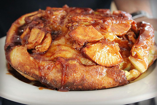 apple pancakes from the original pancake house