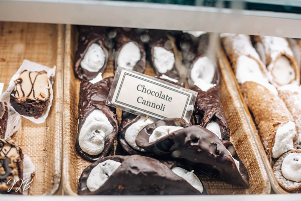cannoli from hoffers bakery in Helen 
